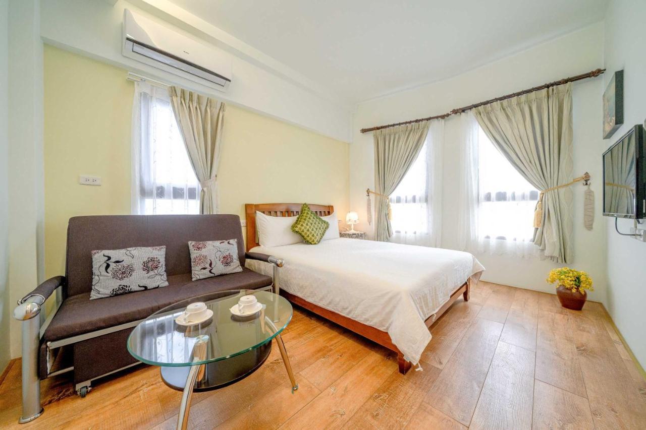 Aurora Castle Guest House Luodong Exterior photo