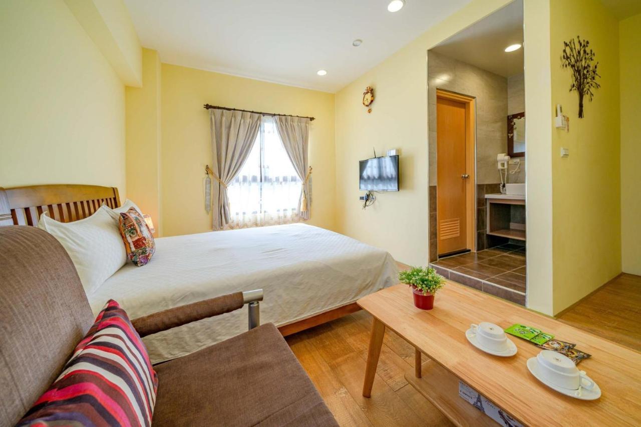 Aurora Castle Guest House Luodong Exterior photo