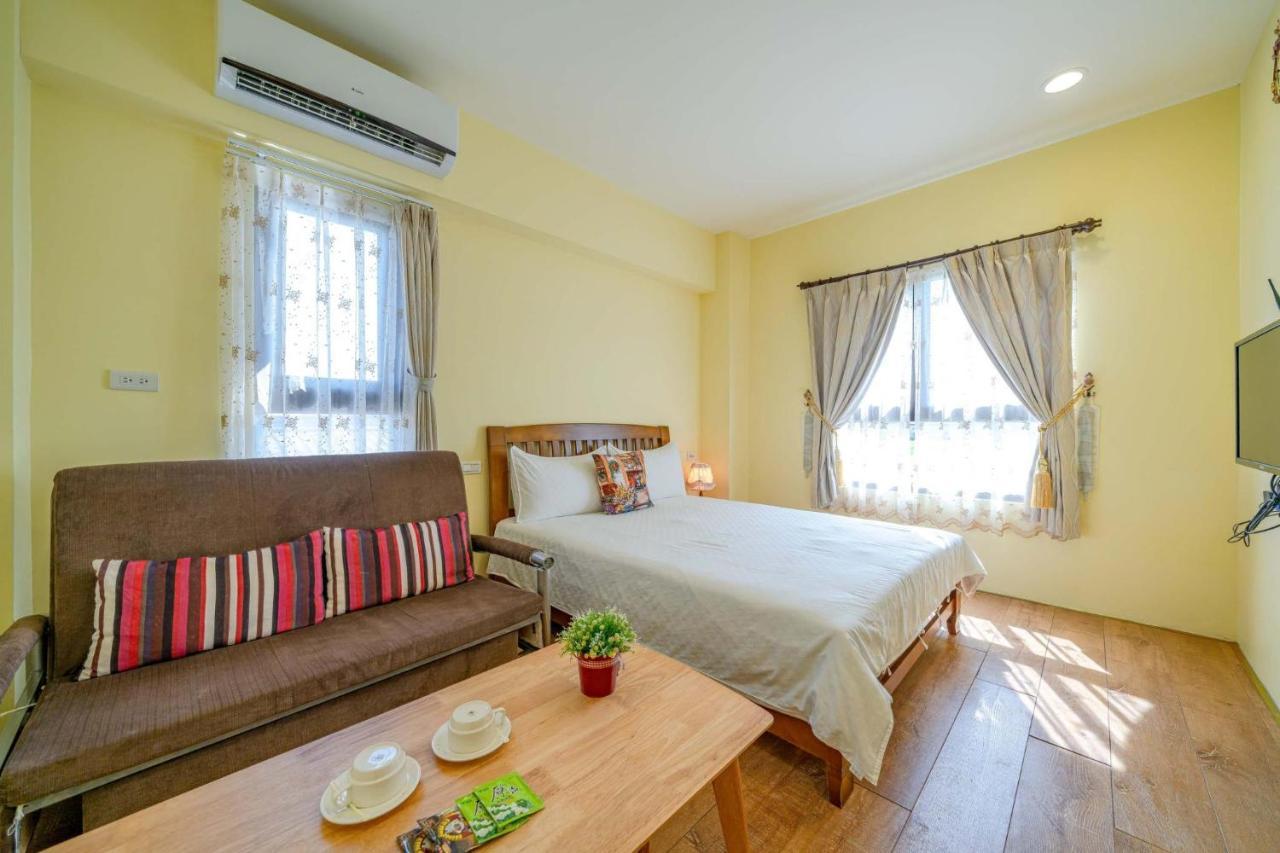 Aurora Castle Guest House Luodong Exterior photo